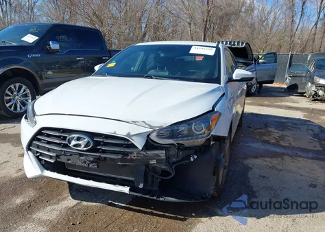 2021 Hyundai Veloster 2.0 z USA, uszkodzony, nr VIN KMHTG6AF7MU032775